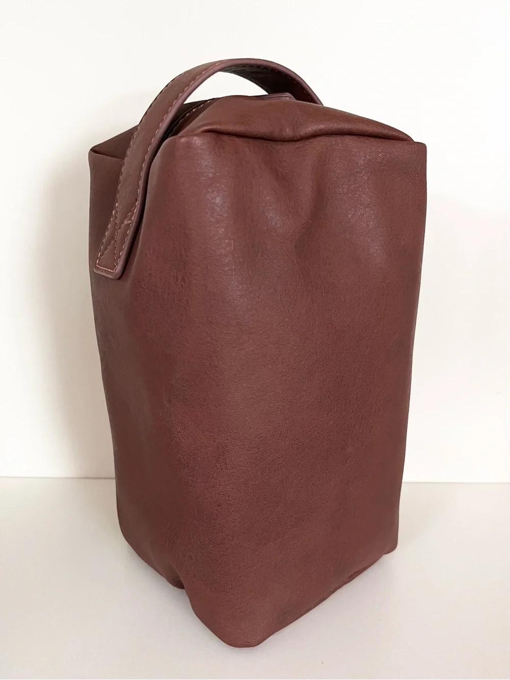 Saks toiletries case